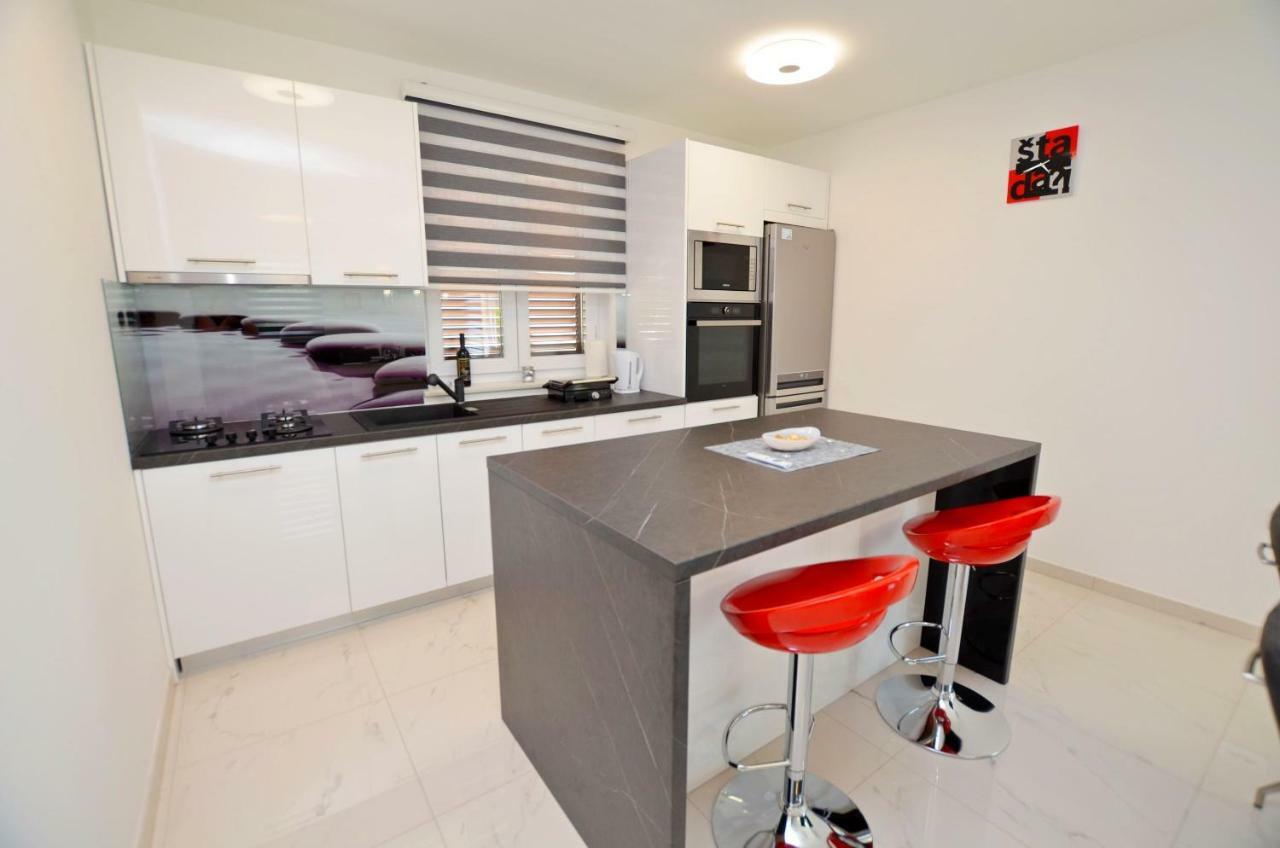 Apartments Golden Hour Jurdani Exterior foto